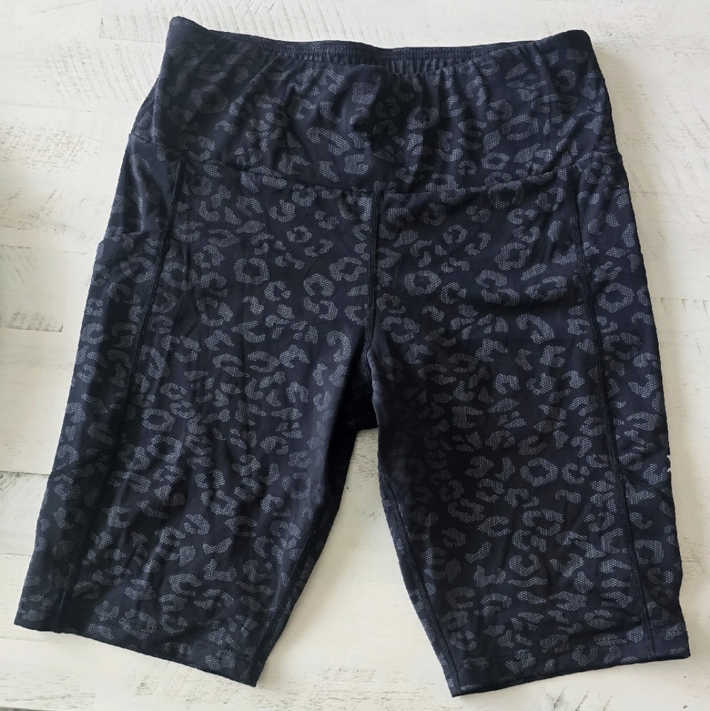Running Bare Black and Gray Shorts w/pockets